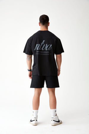 POLERA OVERSIZE NTVA™ NEGRA