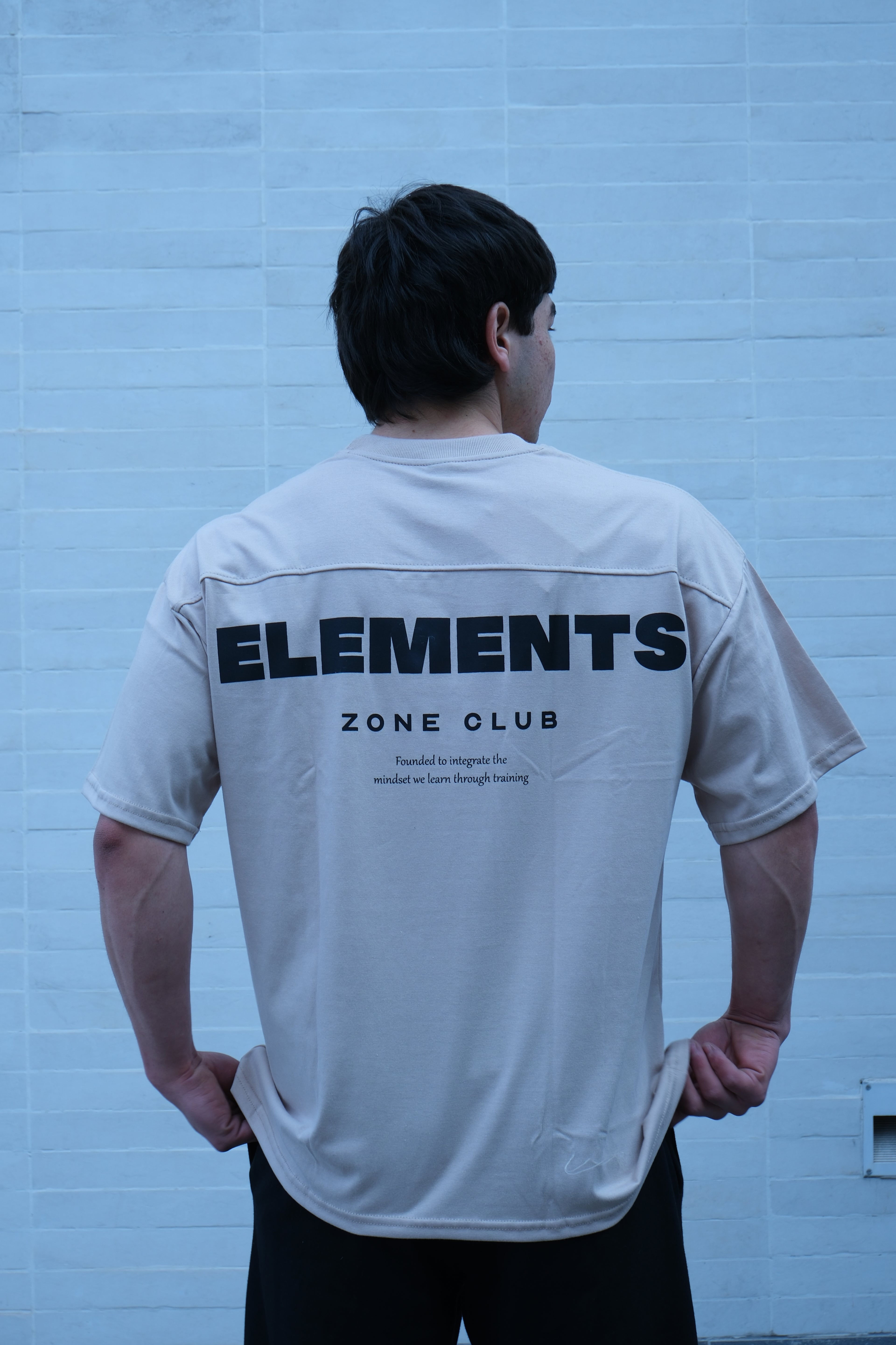 POLERA OVERSIZE ELEMENTS™ BEIGE