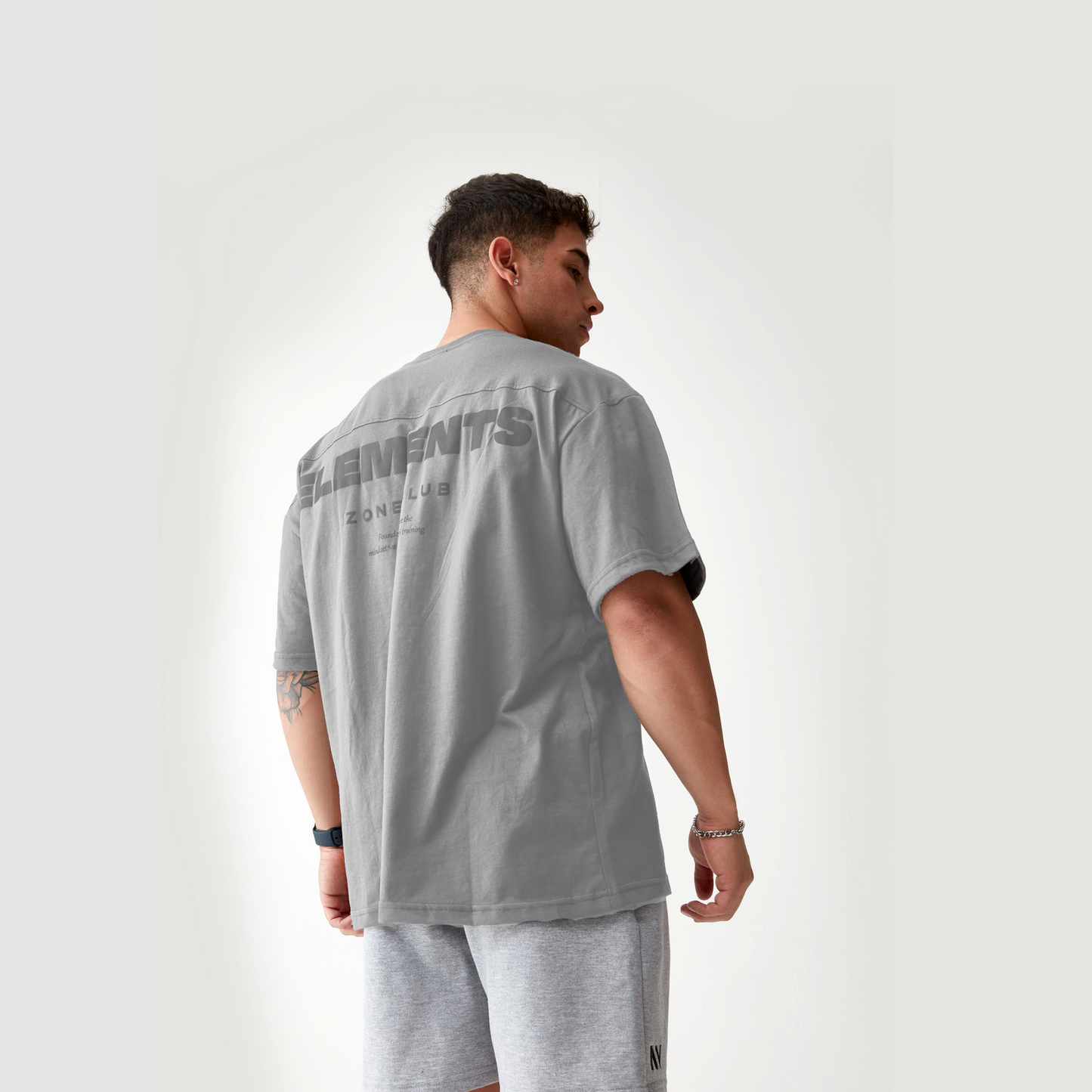 POLERA OVERSIZE ELEMENTS™ GRIS