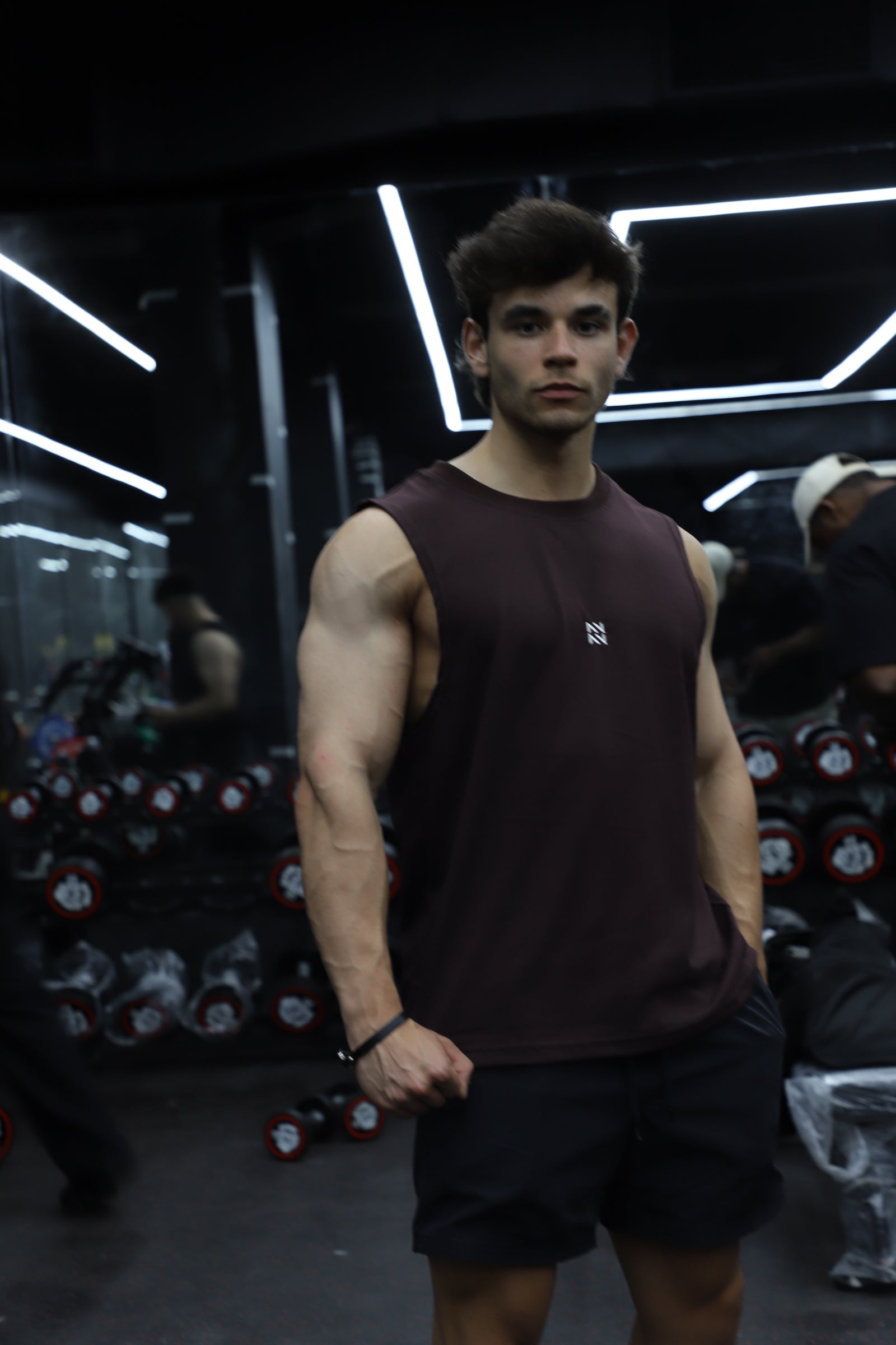 MUSCULOSA REGULAR CAFE