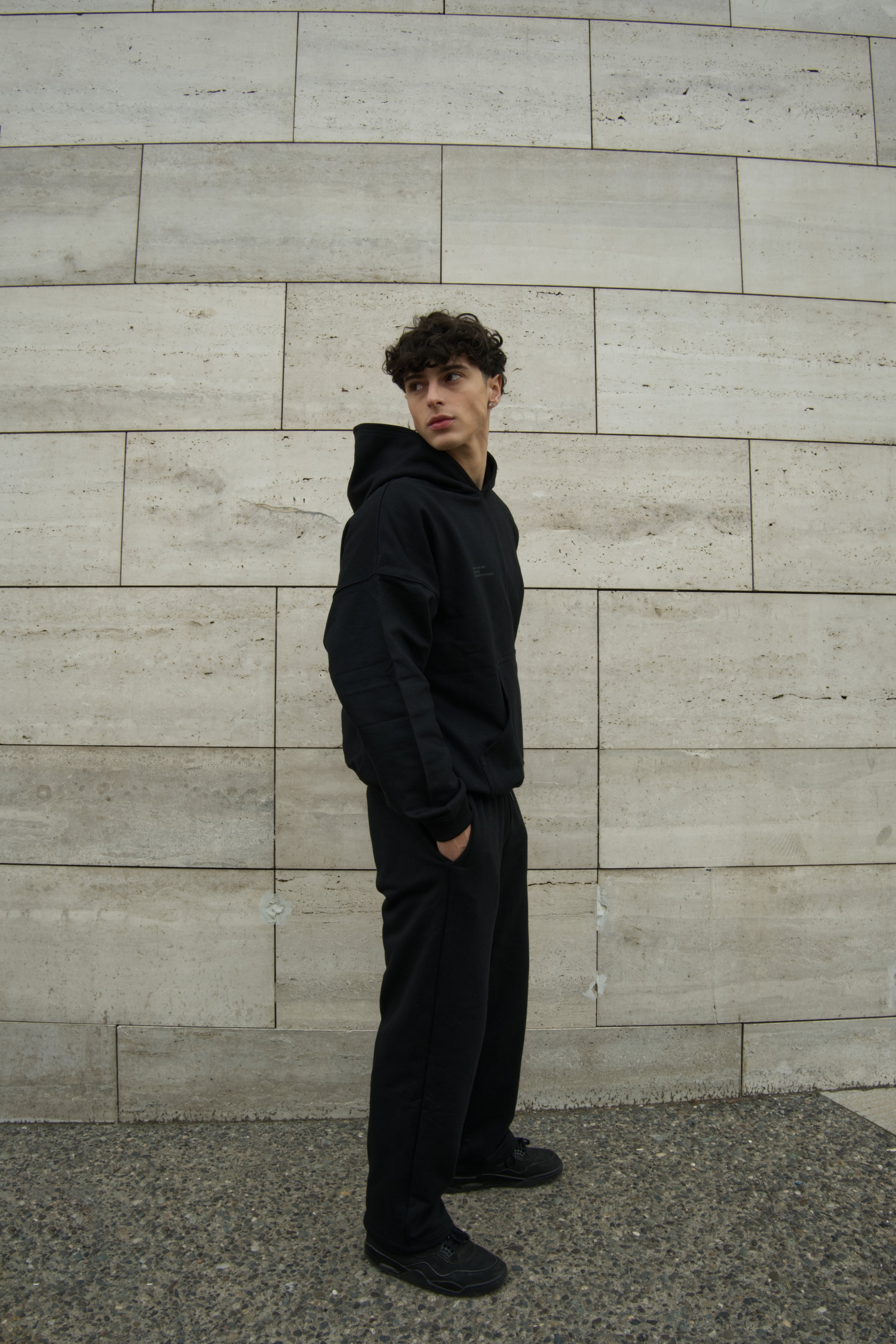 HOODIE MOTION™ NEGRO