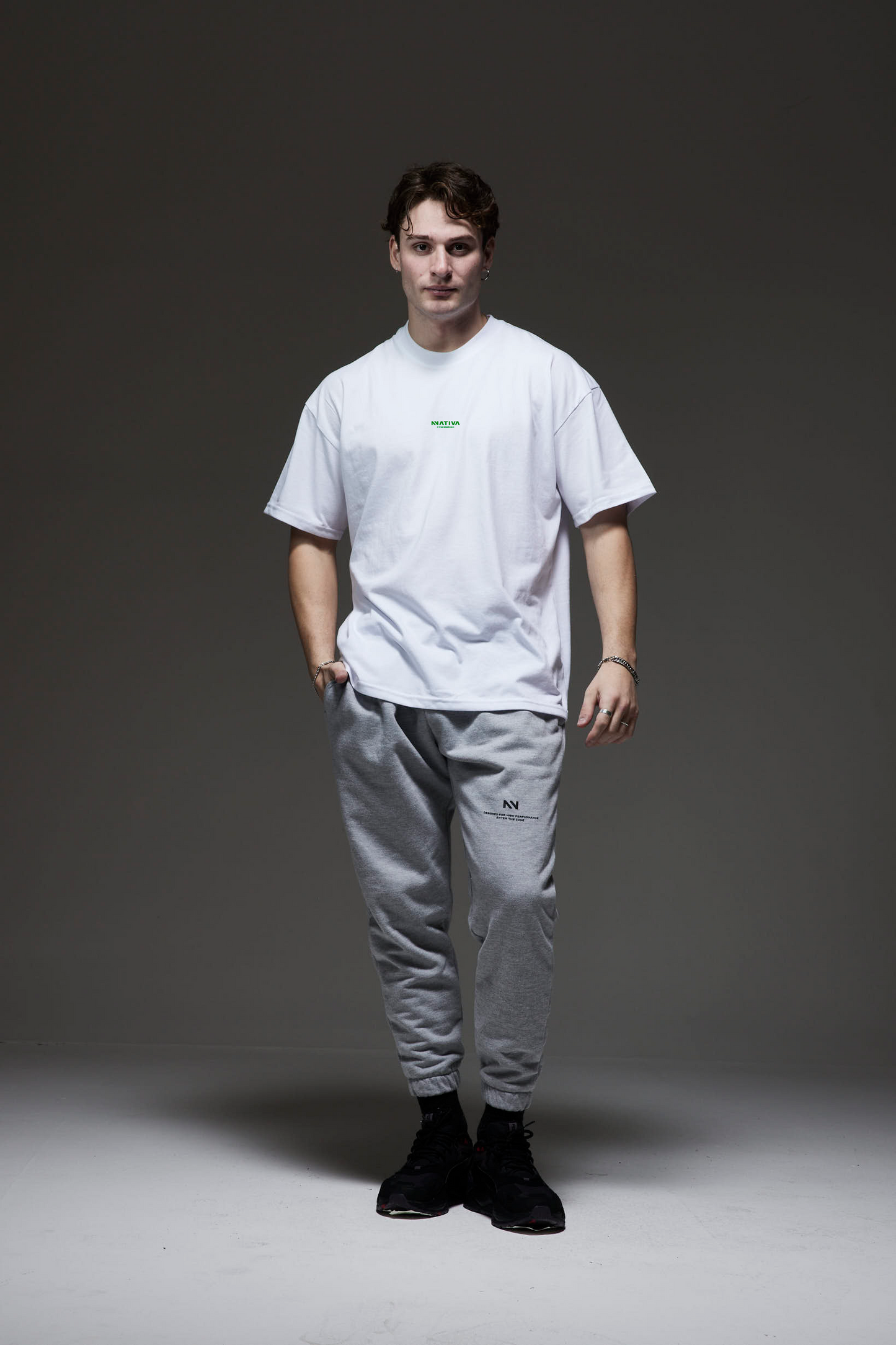 V2 OVERSIZE BLANCA (estampado verde)