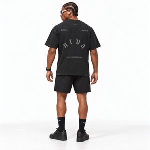 POLERA OVERSIZE GOTHIC NEGRA® 100% ALGODÓN