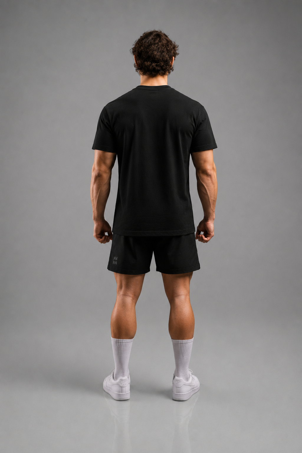 POLERA BASICA REGULAR FIT NEGRA