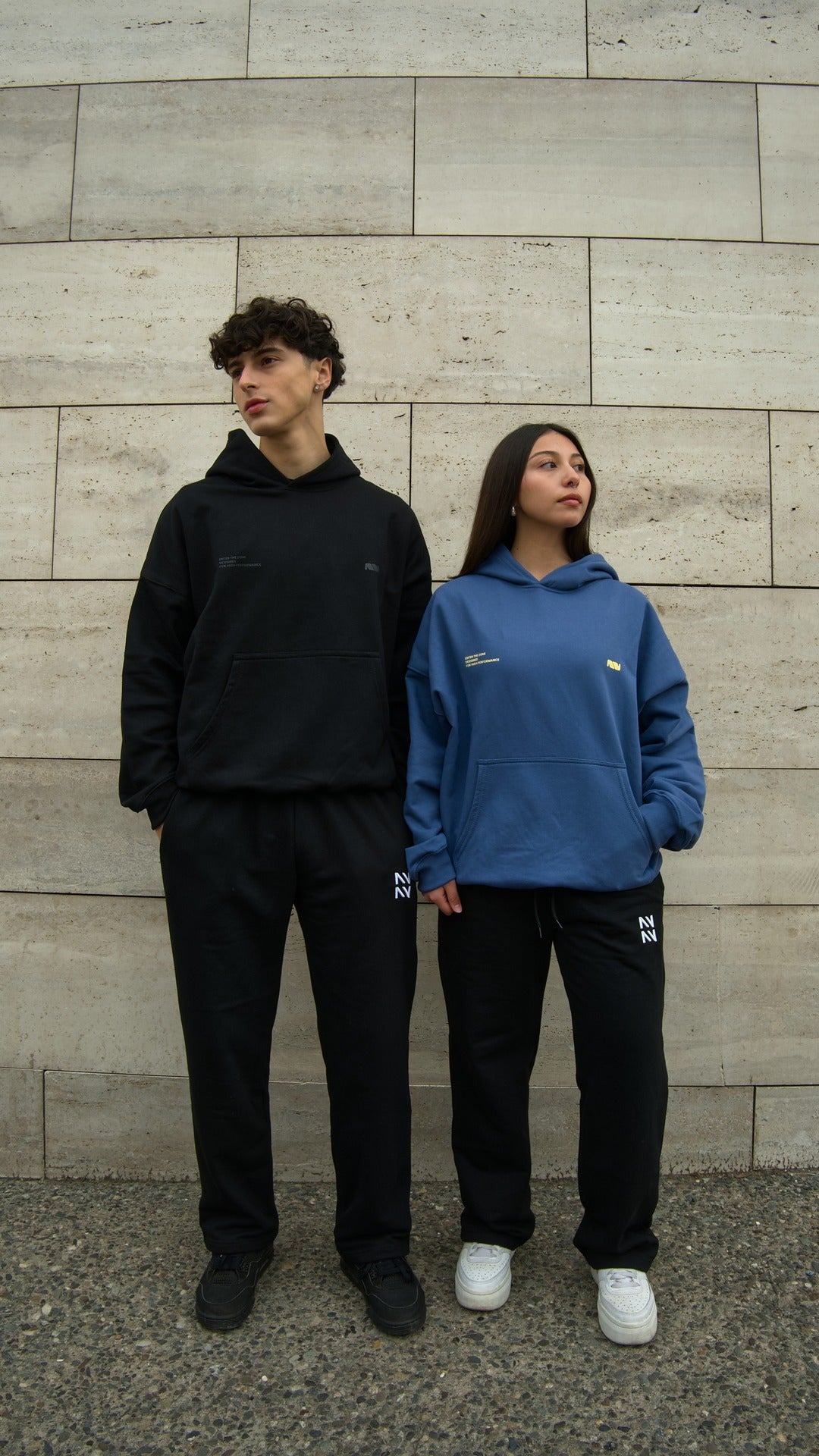 HOODIE MOTION™ BOXY FIT ALL BLACK