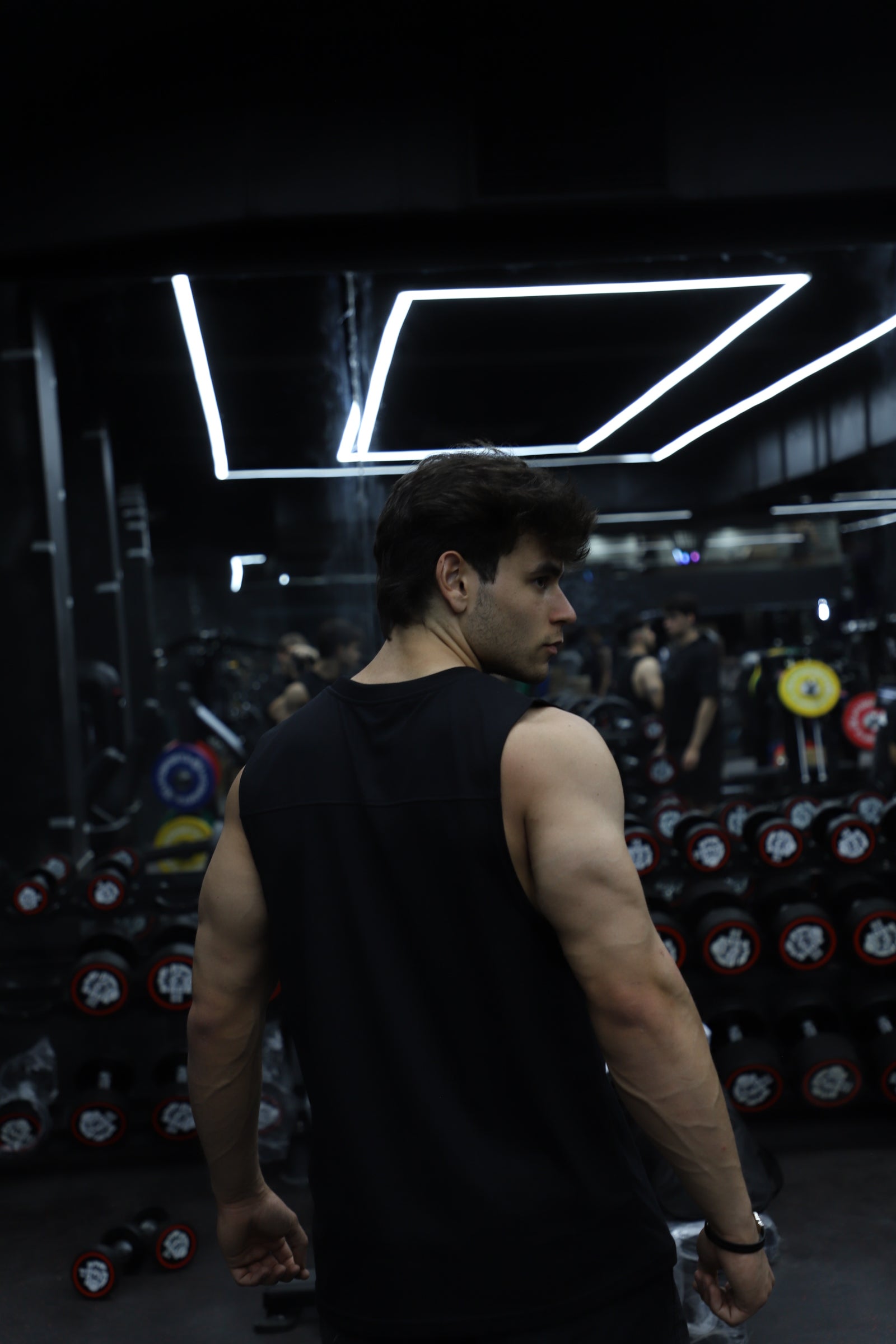 MUSCULOSA REGULAR NEGRA