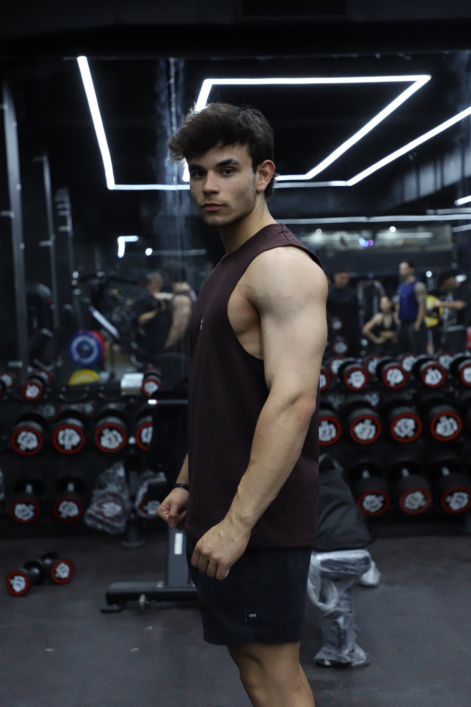 MUSCULOSA REGULAR CAFE