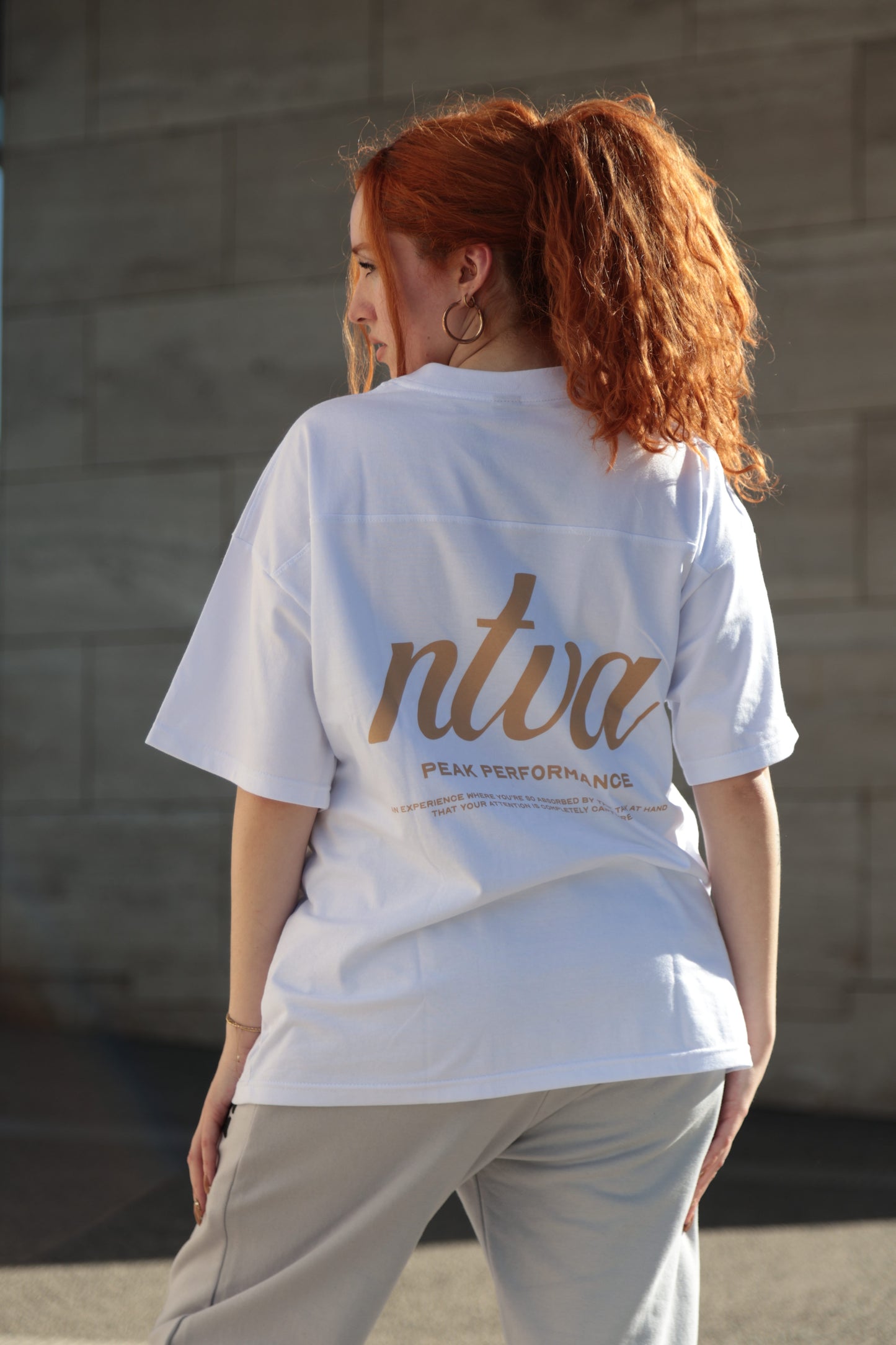 POLERA OVERSIZE NTVA™ BLANCA