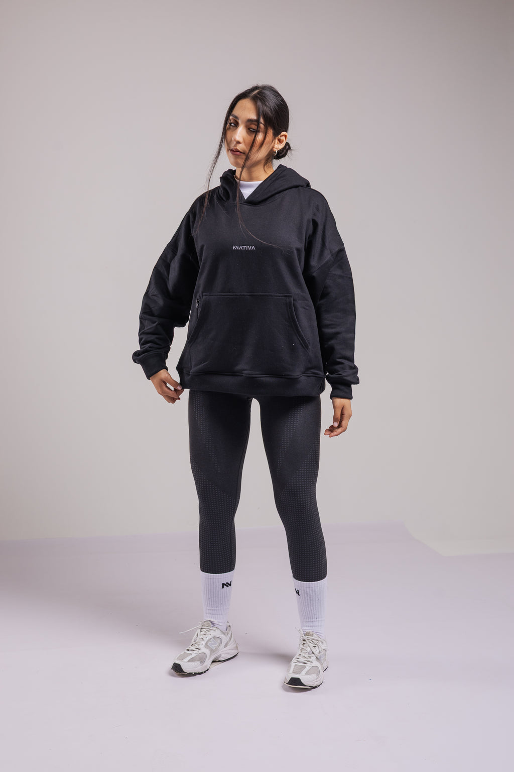 HOODIE ATHLETIC™ BOXY FIT NEGRO