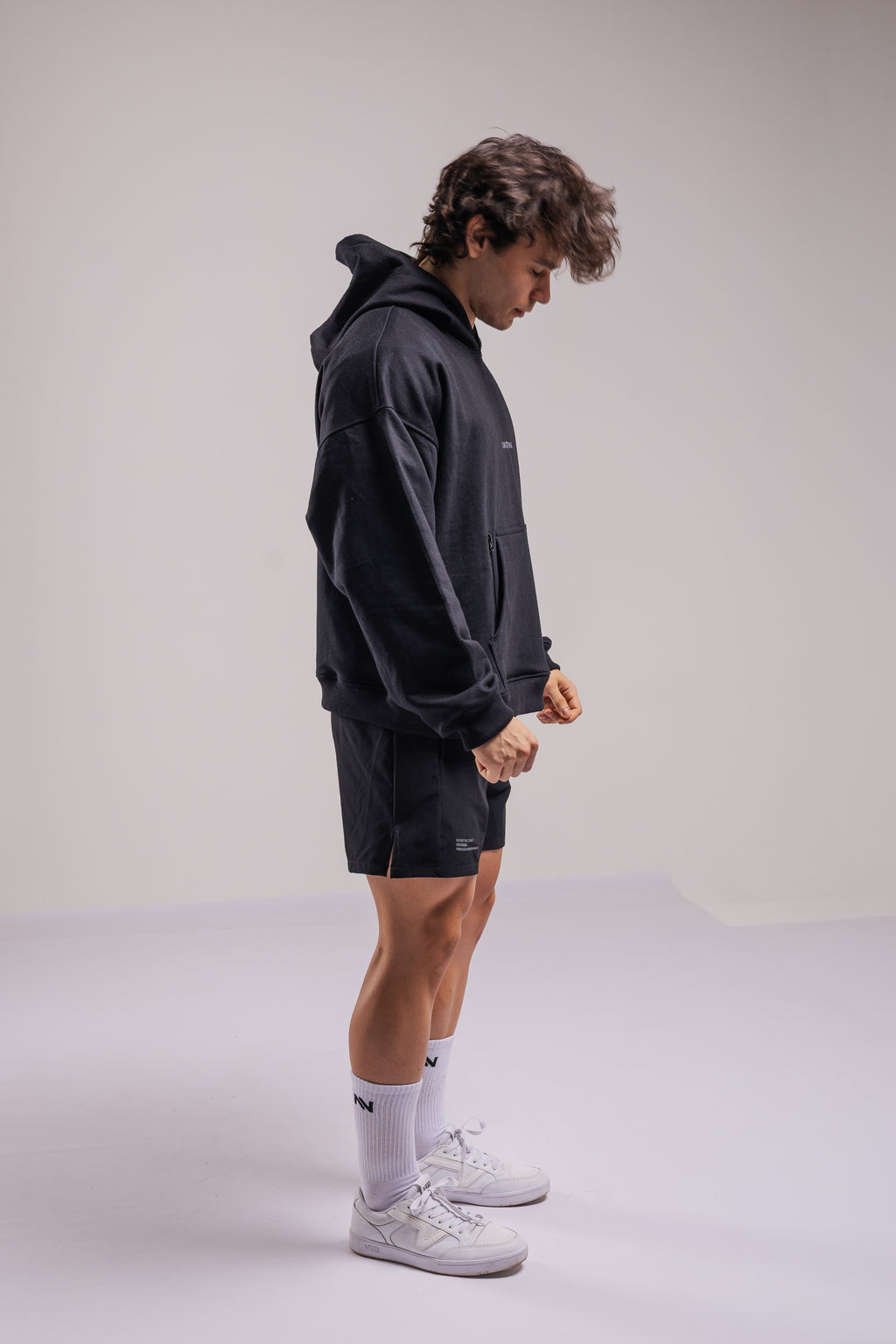 HOODIE ZONE™ BOXY FIT NEGRO