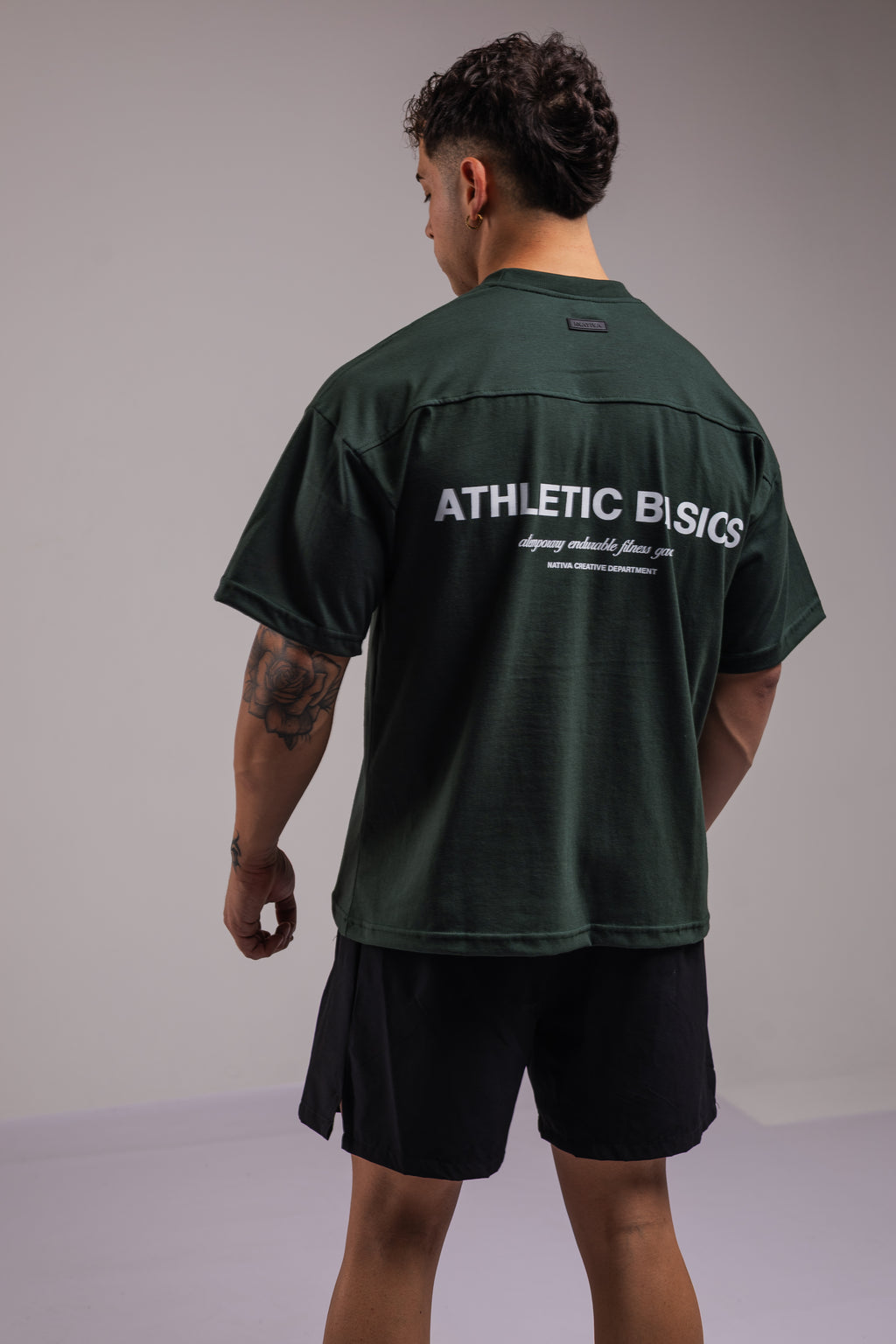 POLERA BASICS™ OVERSIZE VERDE