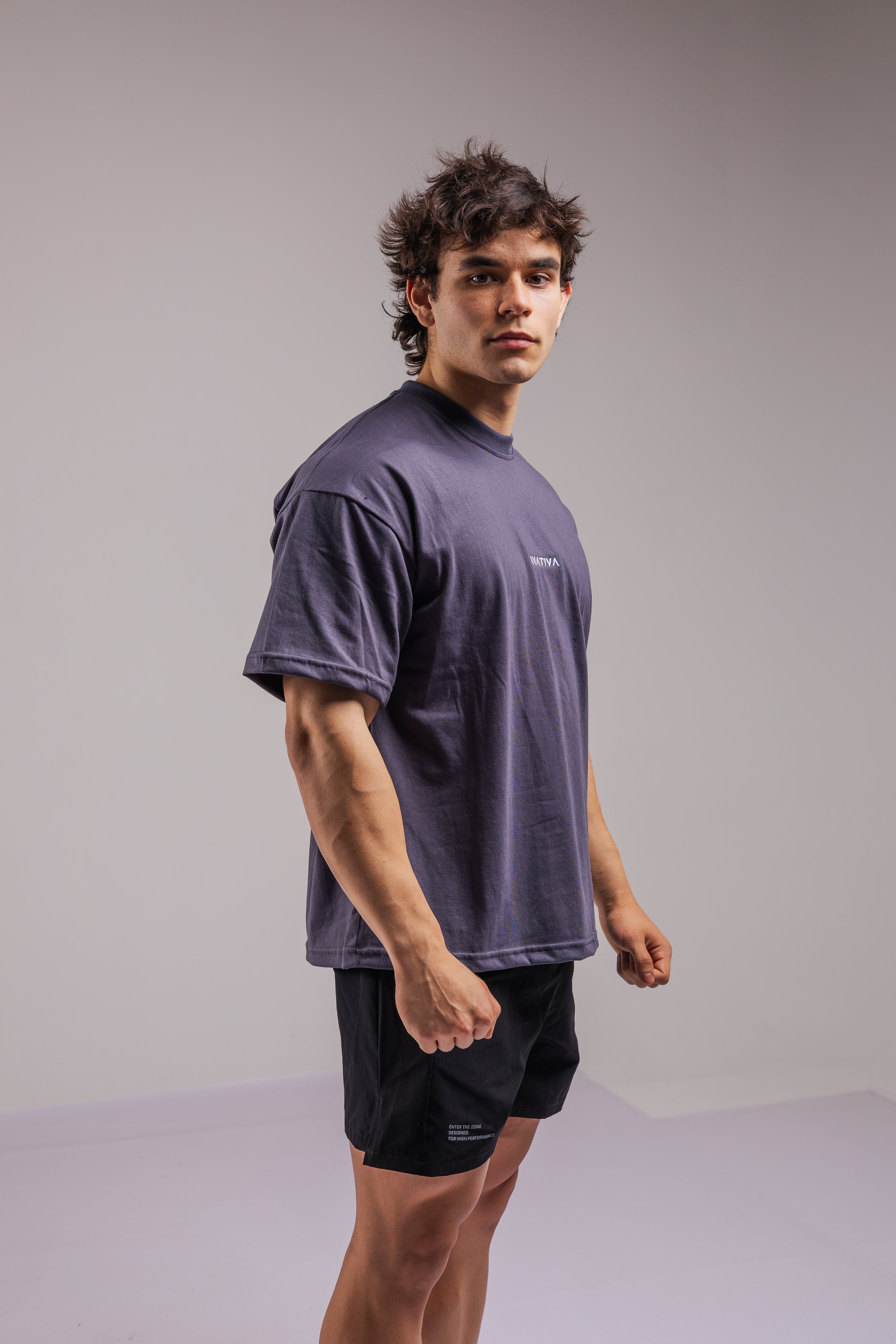 POLERA ELEMENTS™ OVERSIZE PLOMA
