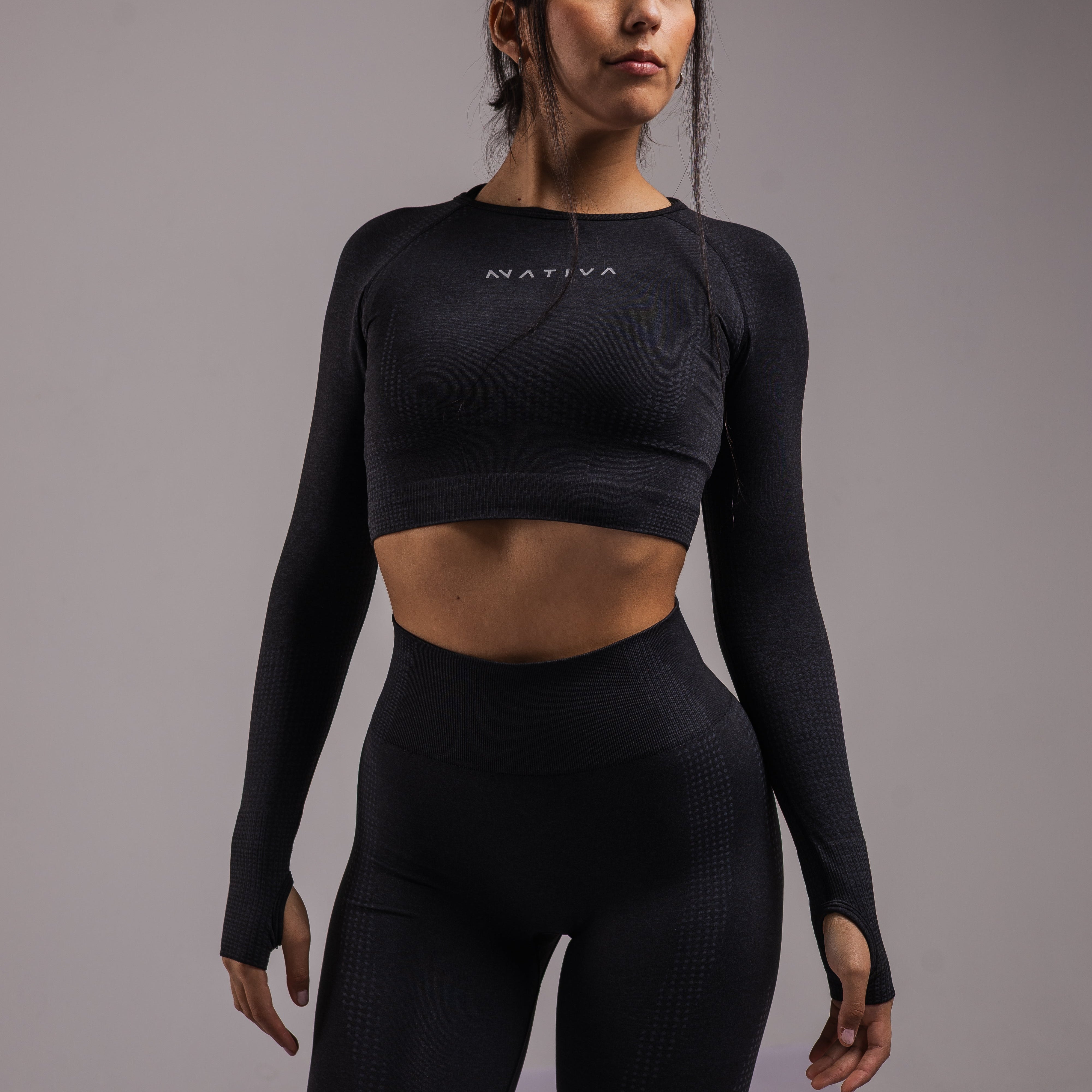 TOP MANGA LARGA DEPORTIVO NEGRO MUJER NATIVA