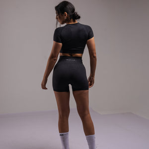 POLERA DEPORTIVA NEGRA MUJER NATIVA
