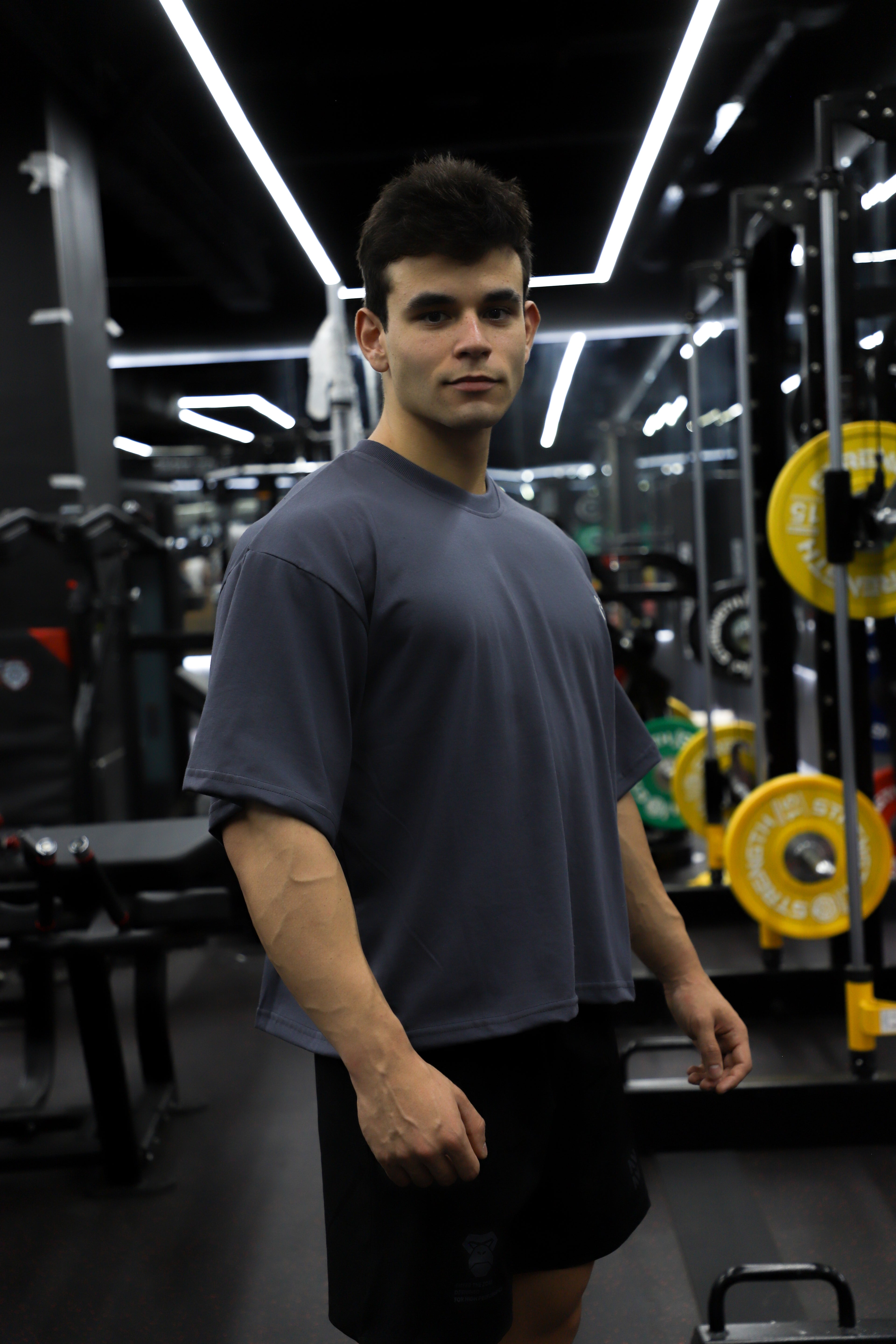 POLERA BOXYFIT PLOMO