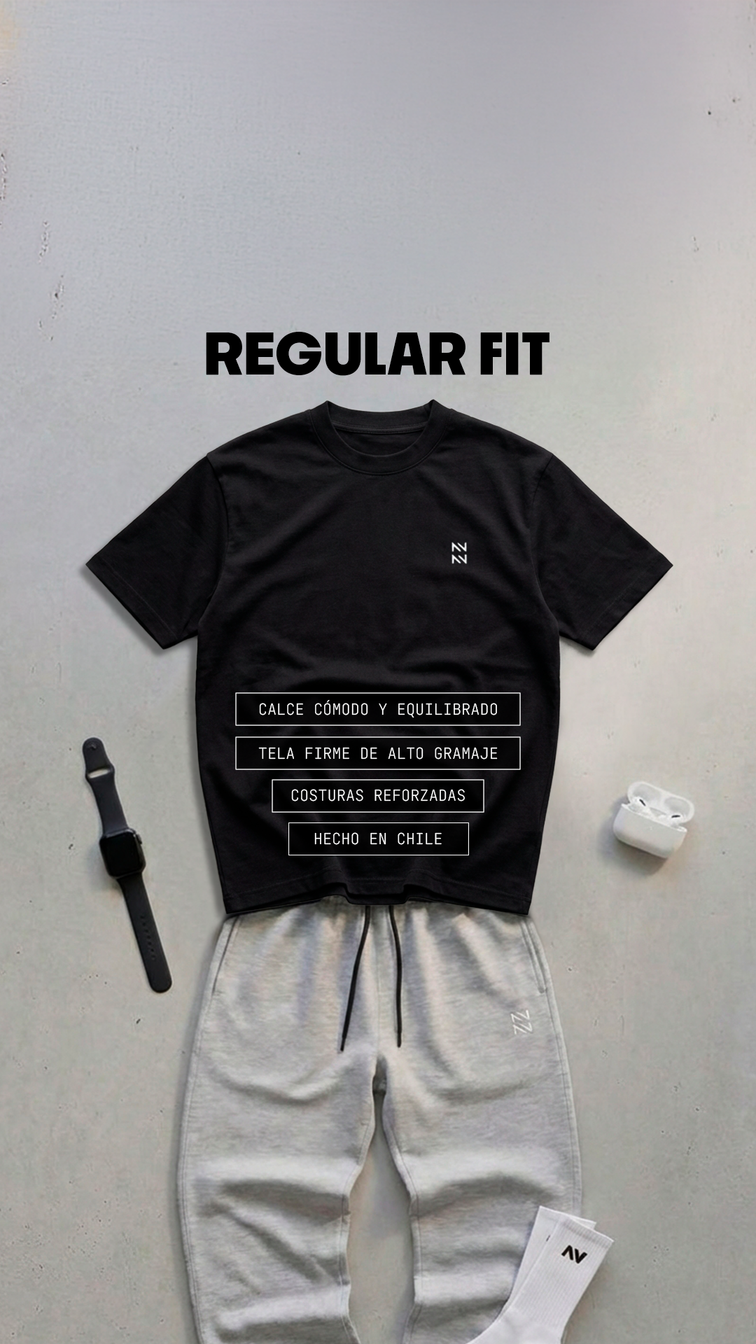 Polera Basica Regular Fit Negra — vista lateral | Nativa Elements