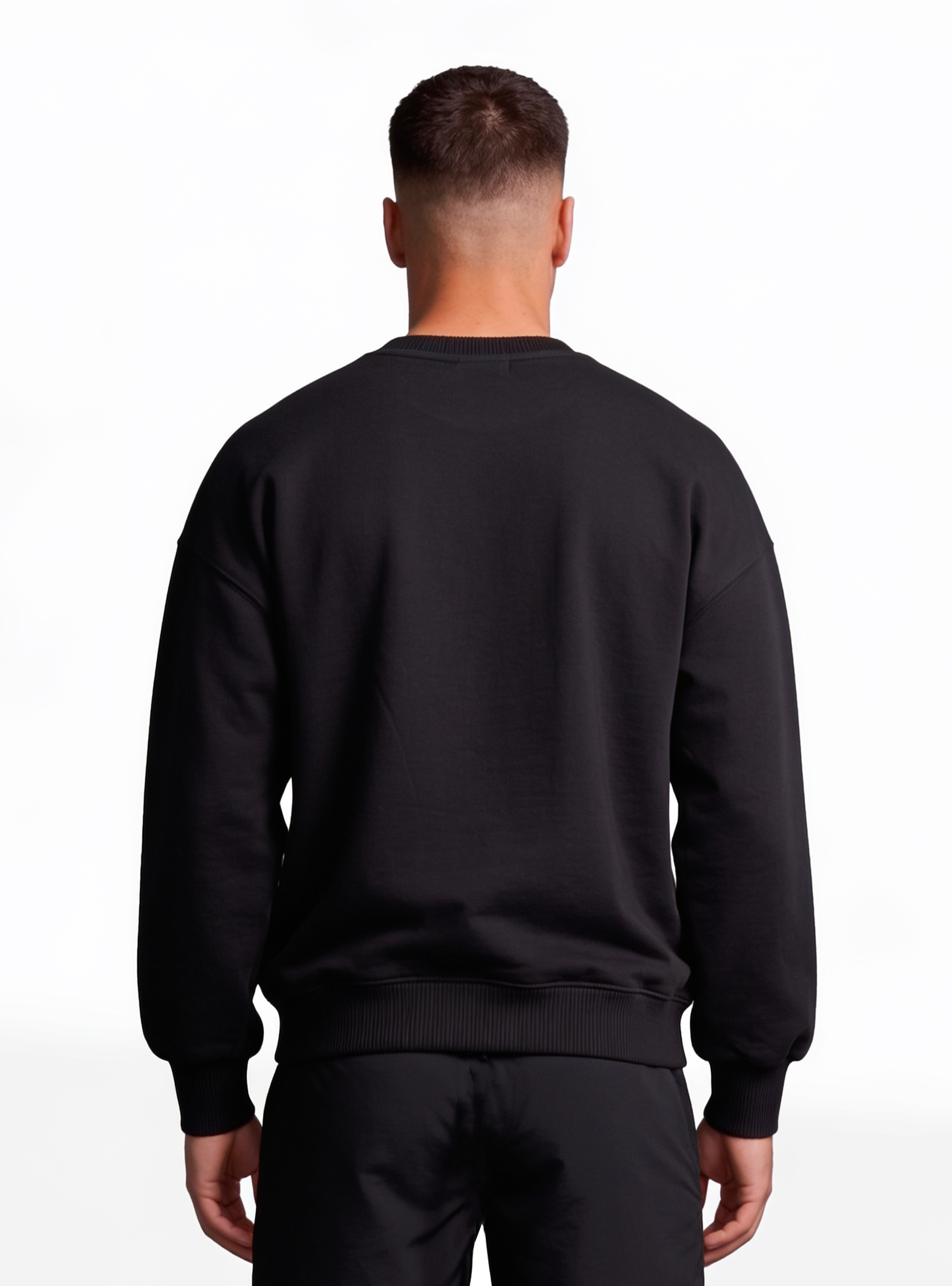 CREWNECK NEGRO BASIC® POLERÓN  OVERSIZE
