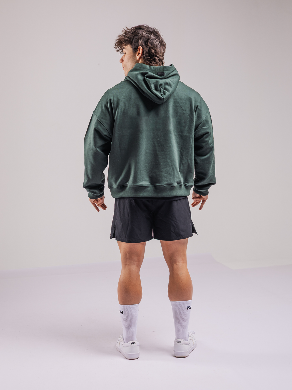 Hoodie Unfair™ Verde — modelo | Nativa Elements