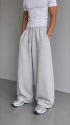 PANTALON BUZO BAGGY GRIS