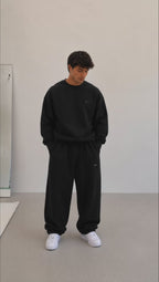 CREWNECK NEGRO BASIC® POLERÓN RELAXED FIT