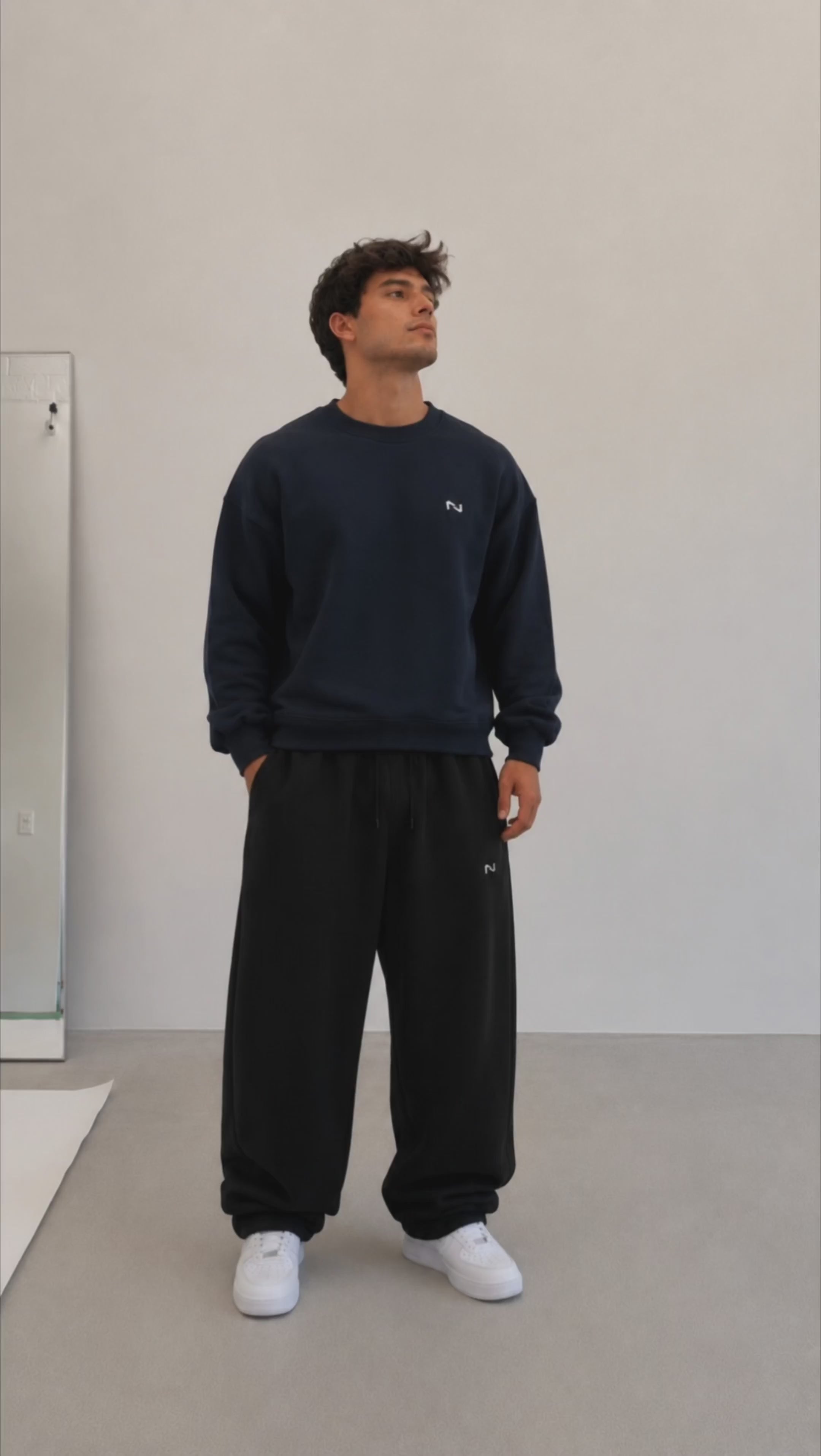 PANTALON BUZO BAGGY NEGRO