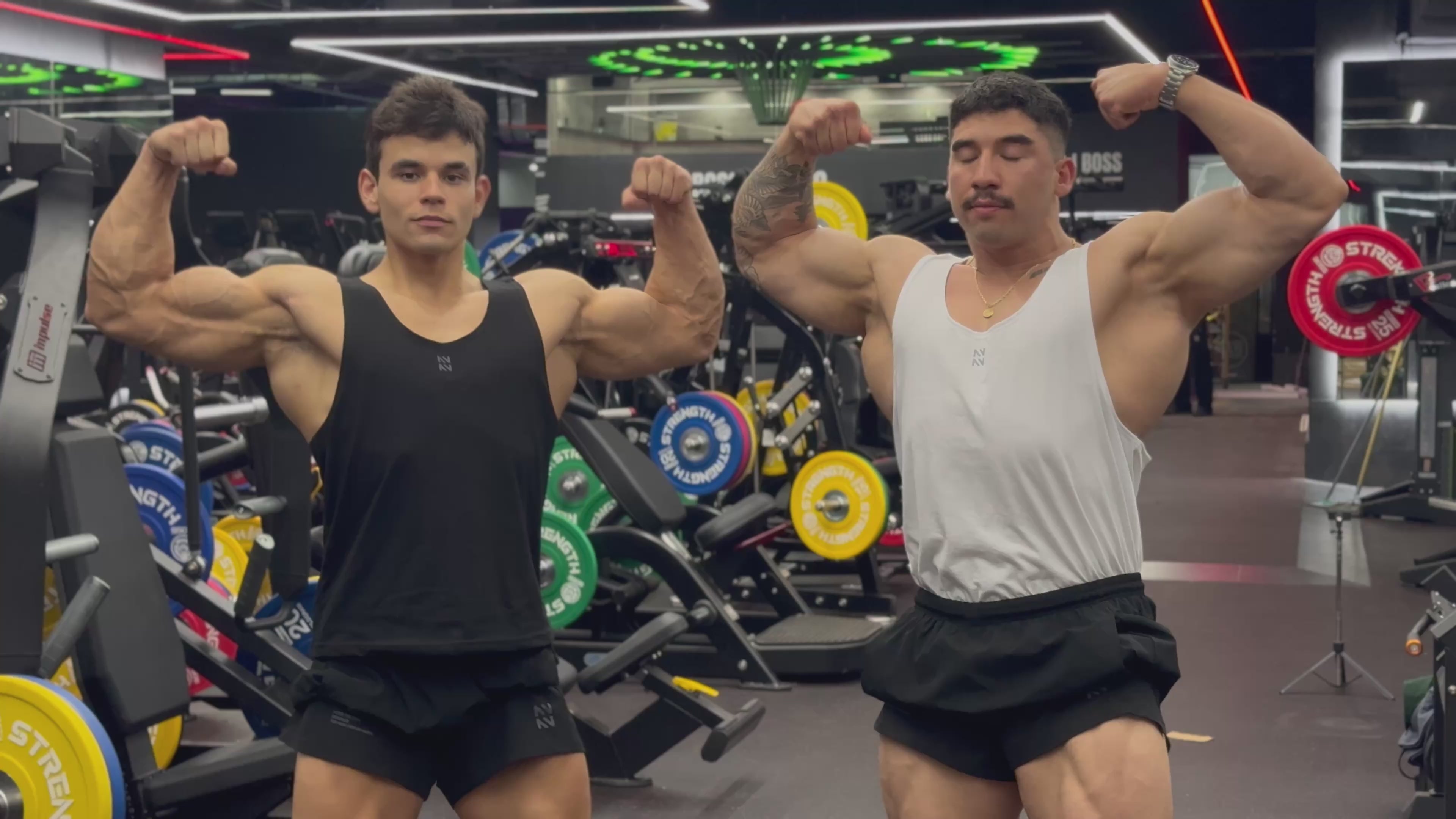 MUSCULOSA STRINGER NEGRA