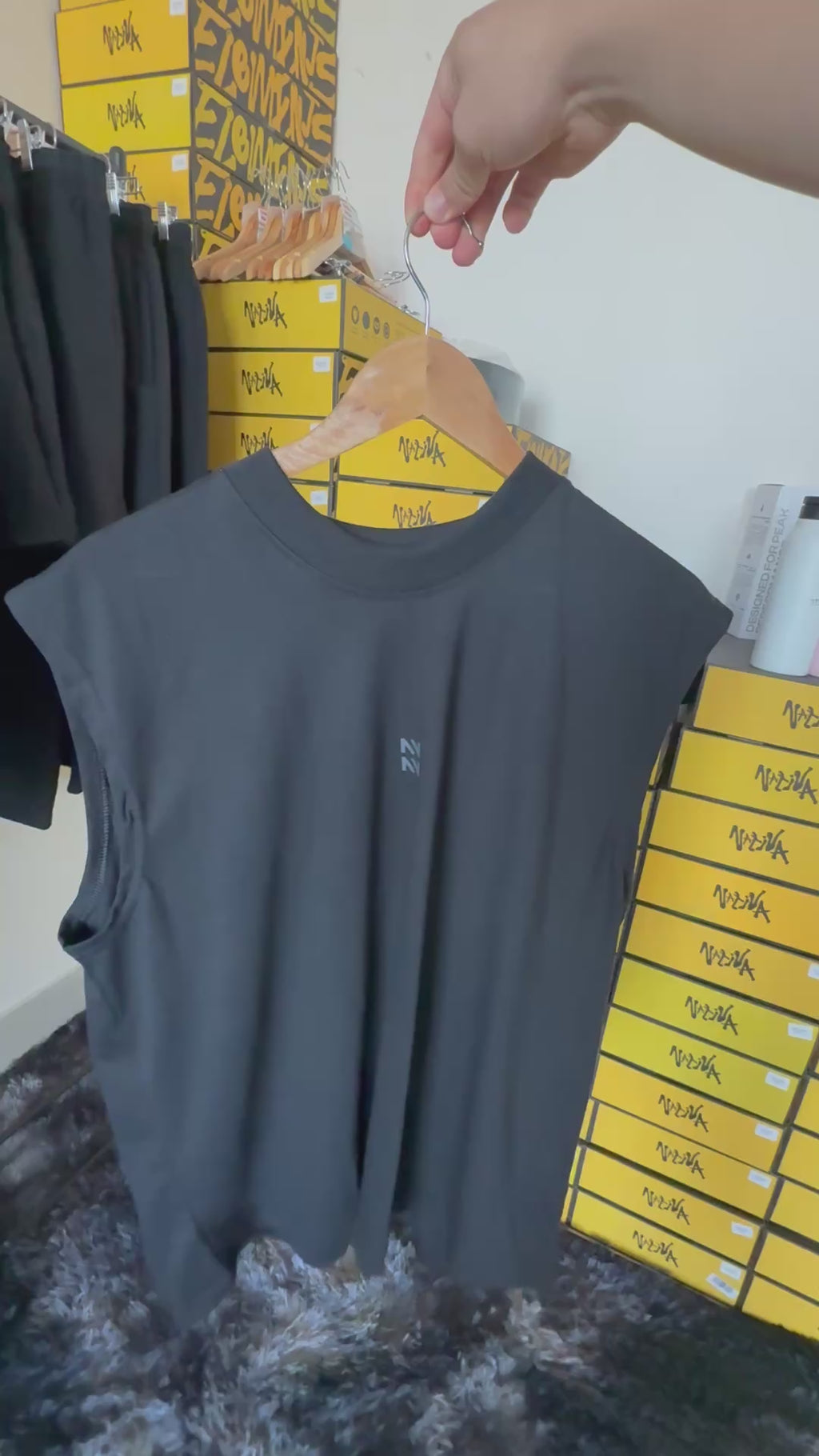 MUSCULOSA TANK NEGRA