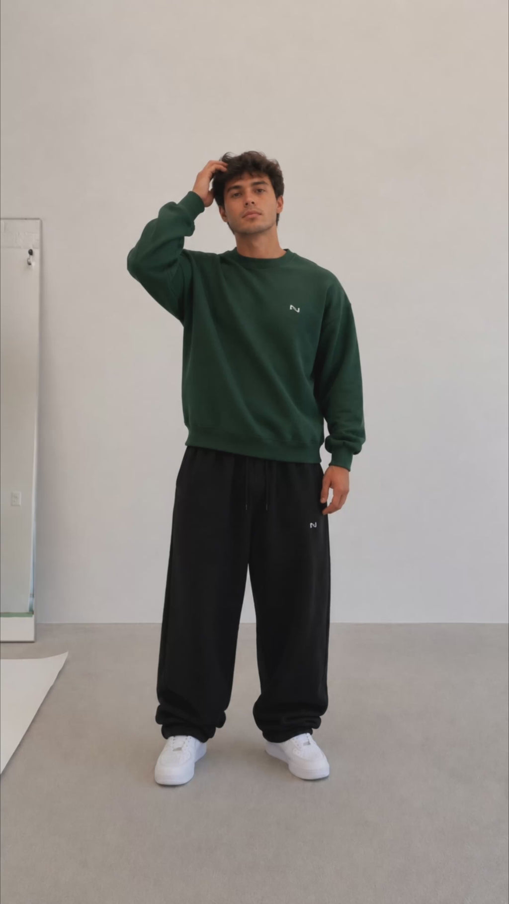 CREWNECK VERDE BASIC® POLERÓN RELAXED FIT